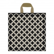 Bolsa de plástico con un diseño de aros color oro para tienda con asa de lazo en tamaño 35x40/35 cm